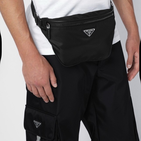 Prada Re-Nylon Enamel-Logo Belt Bag Unisex - Picture 8 of 8